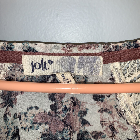 Floral Blouse - Picture 3 of 3